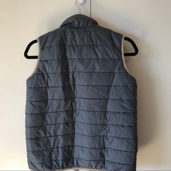 Land’s End puffy vest - Picture 3 of 3
